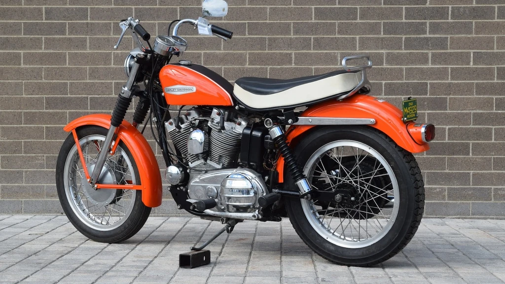 Harley Davidson XLCH 900 Sportster (1965 - 68)