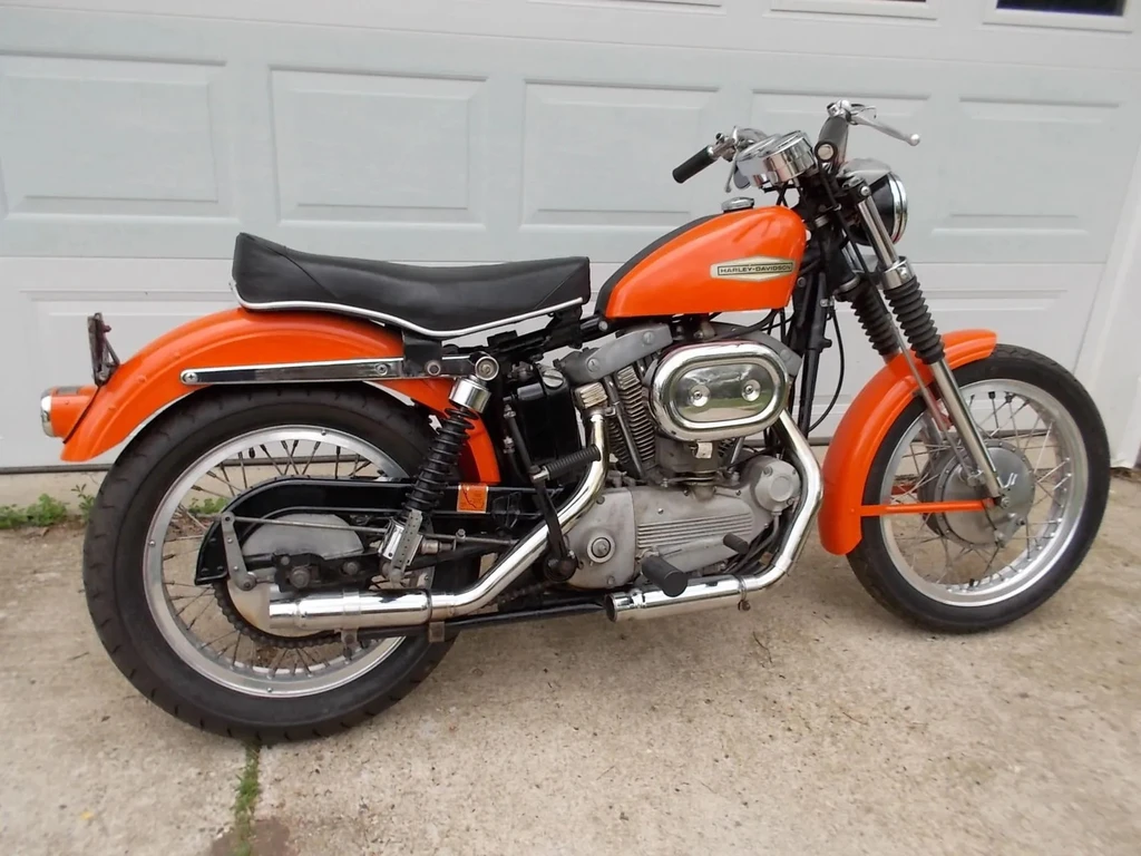 Harley Davidson XLCH 900 Sportster (1965 - 68)