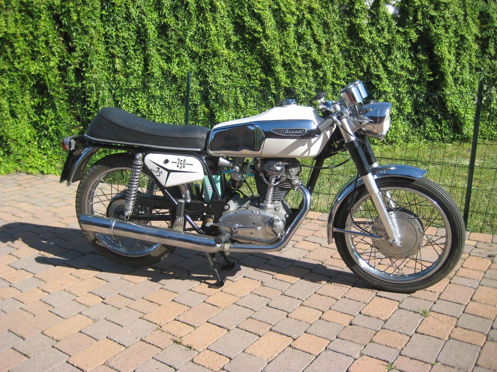 Ducati 250 Mark 3D Desmo (1970 - 72)