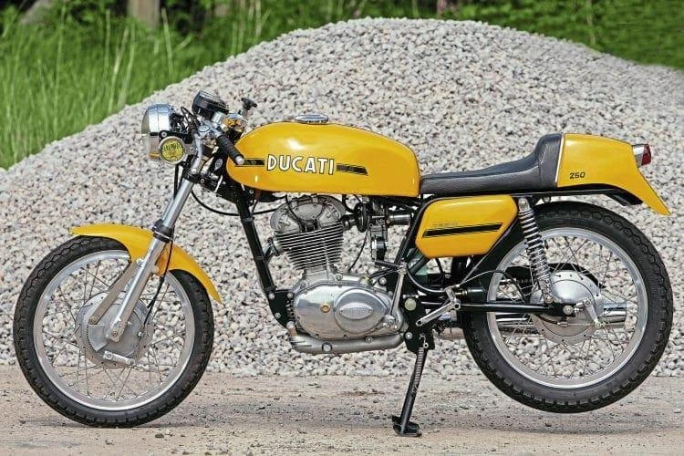 Ducati 250 Desmo (1971)