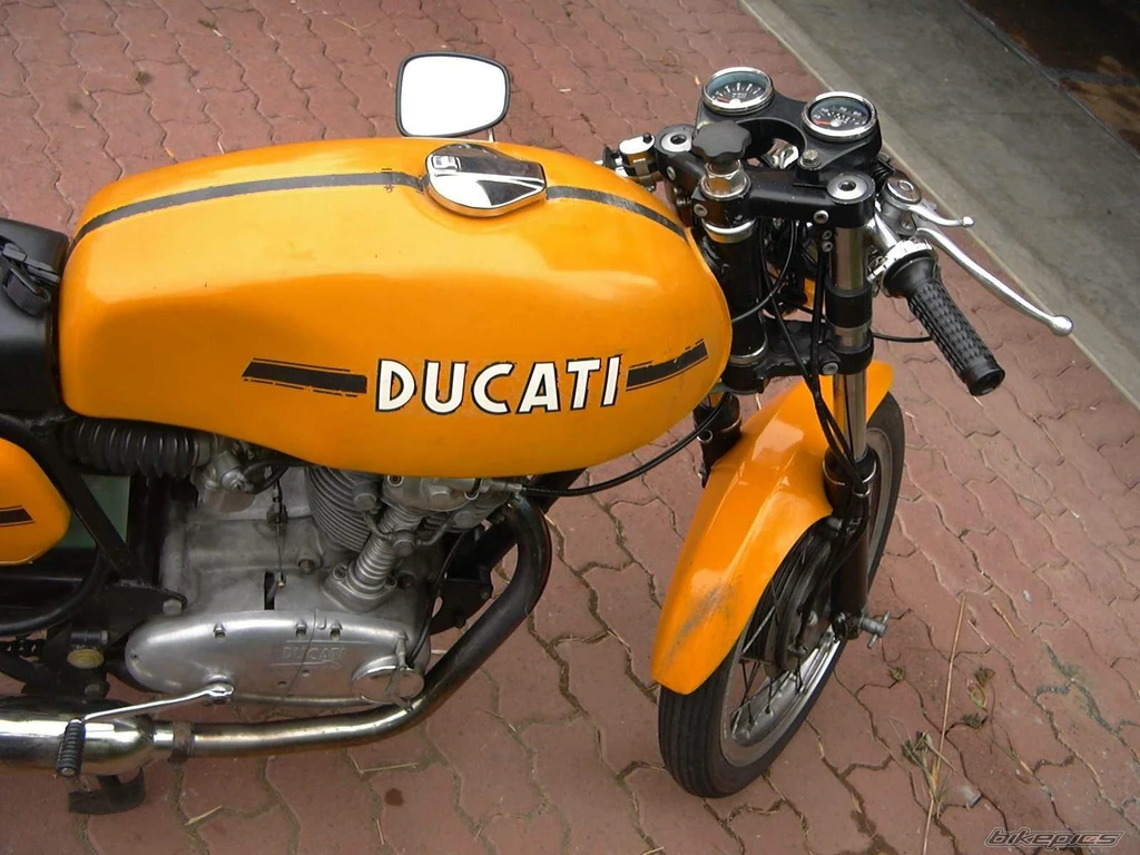 Ducati 250 Desmo (1971)