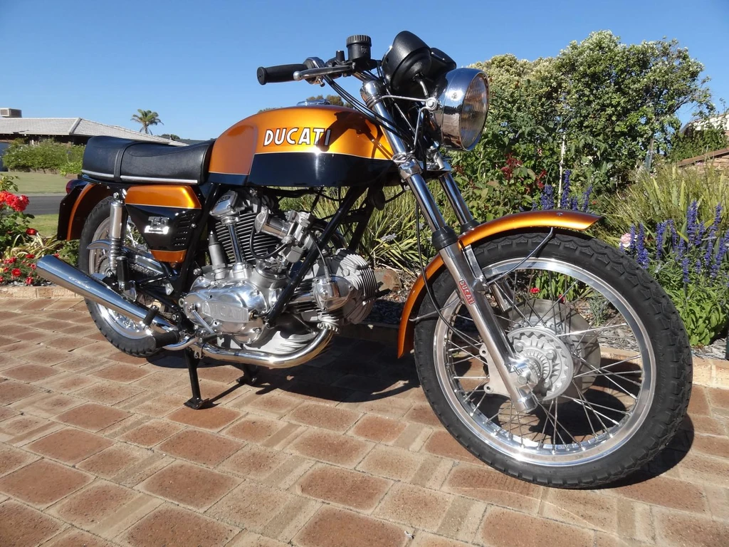 Ducati 750GT (1972)