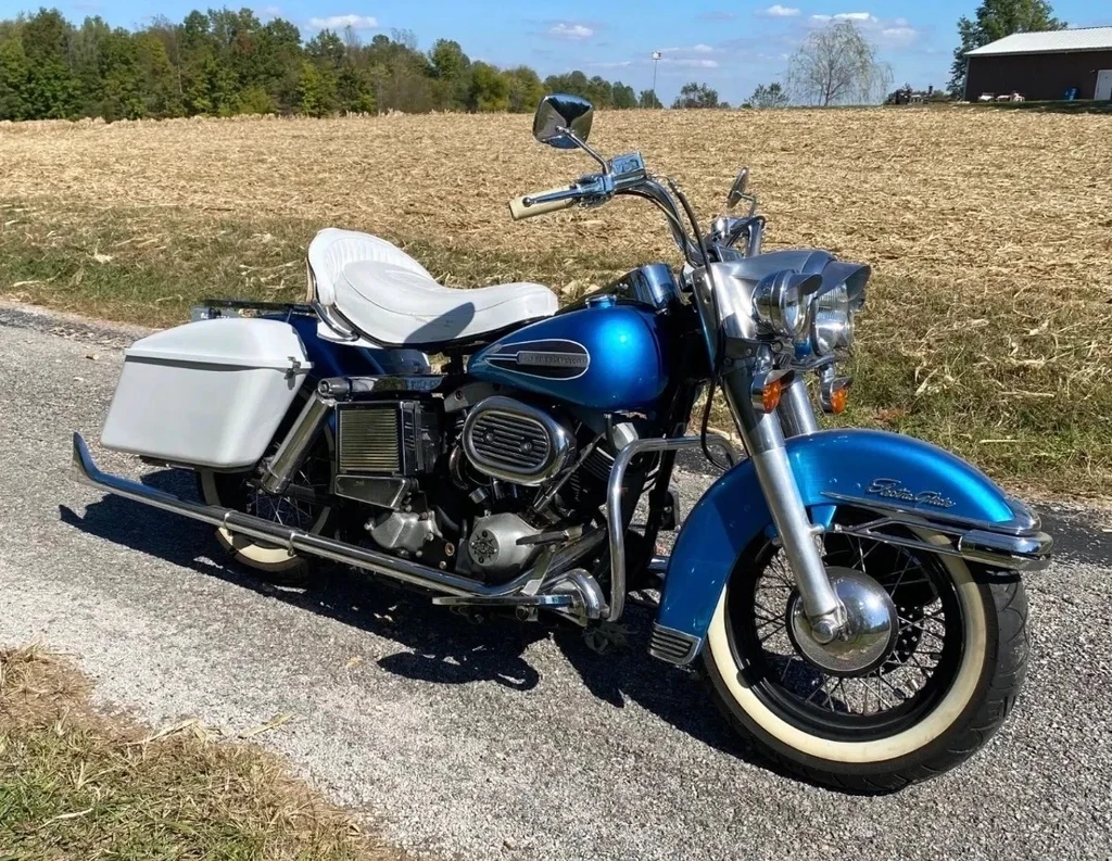 Harley Davidson FL 1200 Electra Glide (1972)