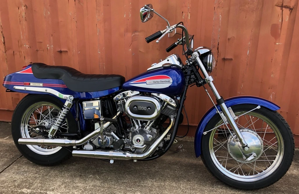 Harley Davidson FX 1200 Super Glide (1972)