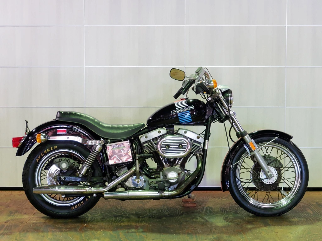 Harley Davidson FX 1200 Super Glide (1973)