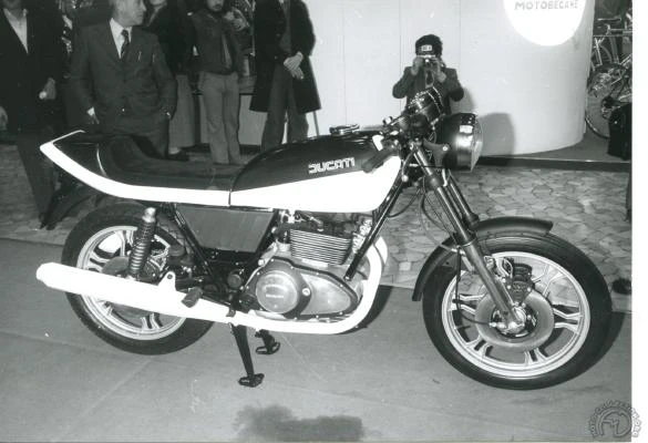 Ducati 500GTL (1975 - 76)