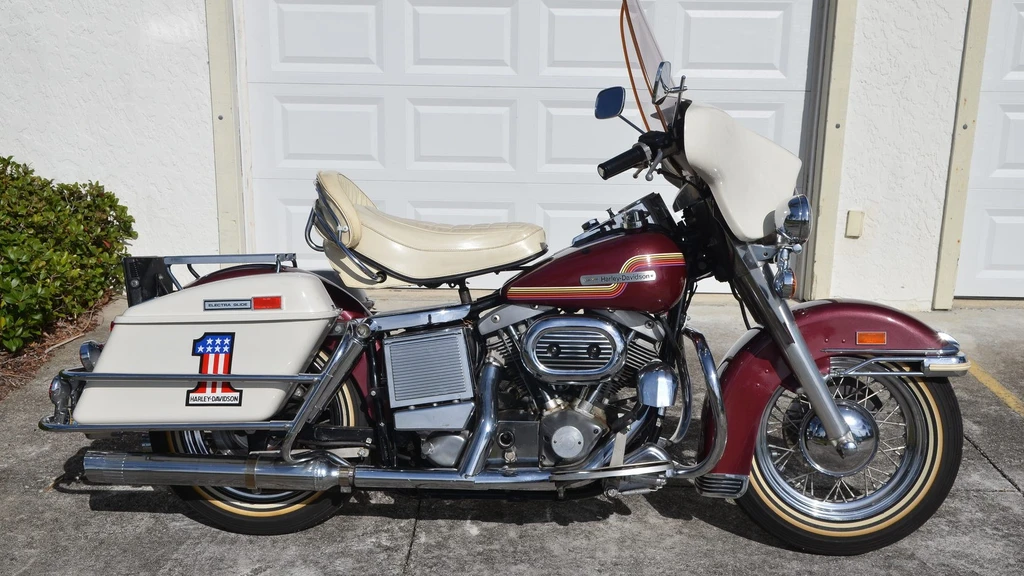 Harley Davidson FLH 1200 Electra Glide (1975)