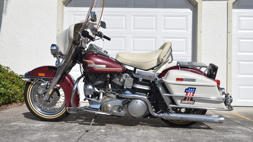 Harley Davidson FLH 1200 Electra Glide (1975)