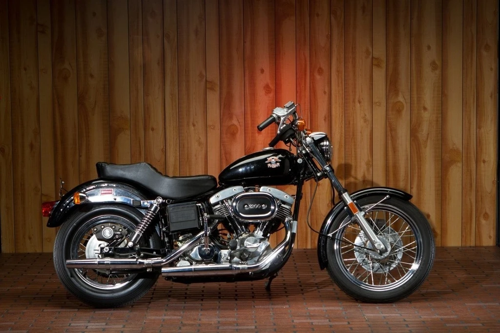 Harley Davidson FXE 1200 Super Glide (1974 - 77)