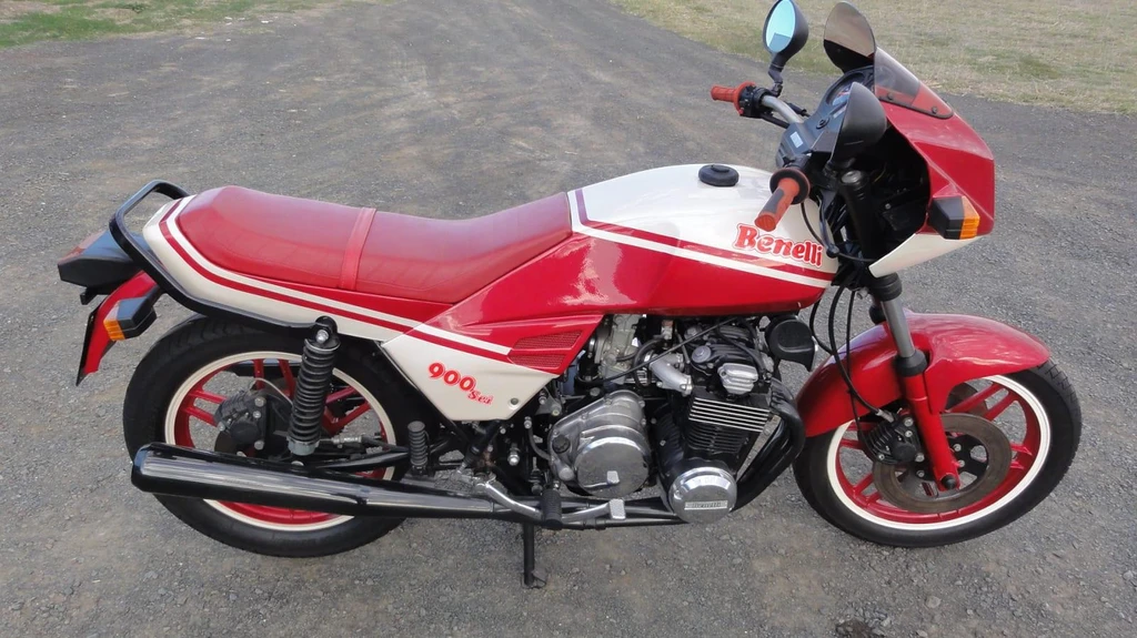Benelli 900 Sei (1978)