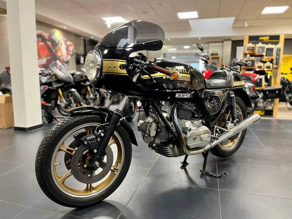 Ducati900 SS (1979)
