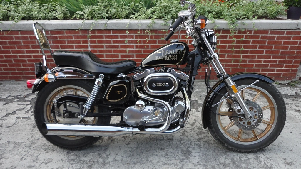 Harley Davidson XLH 1000 Sportster Hugger (1978)