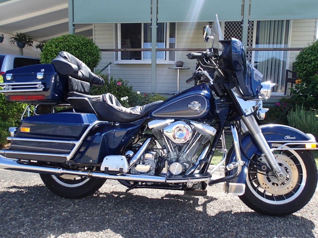 Harley Davidson FLHTC 1340 Electra Glide Classic (1983)
