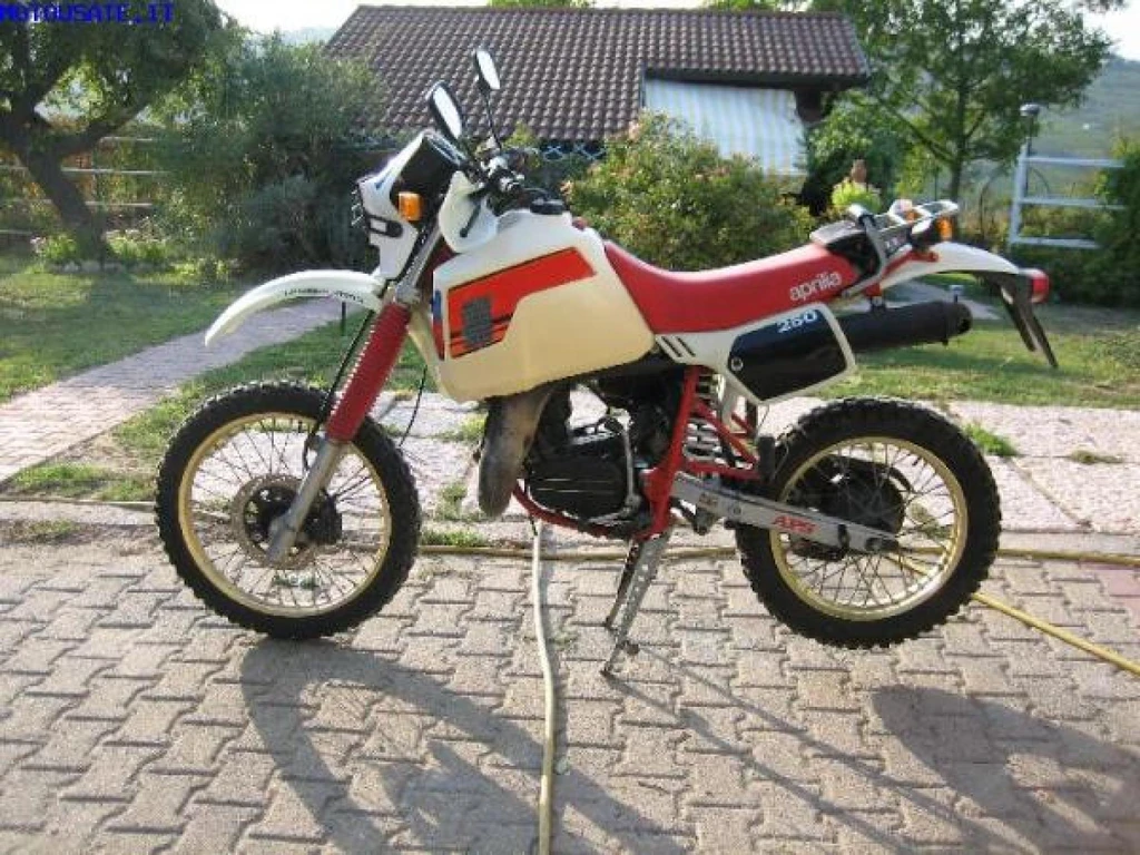 Aprilia Tuareg 250 Rally (1984-85)