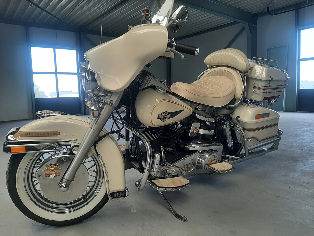 Harley Davidson FLHX Street Glide (1984)