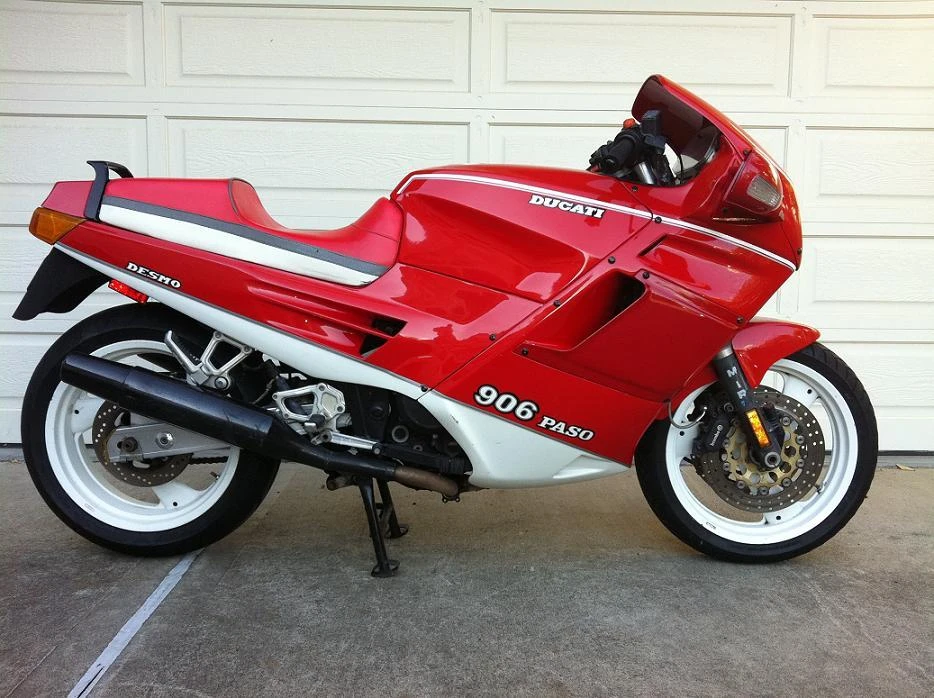 Ducati 906 Paso (1988)