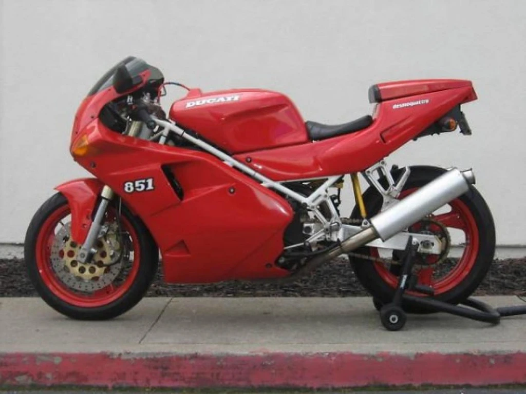 Ducati 851 Strada (1989)