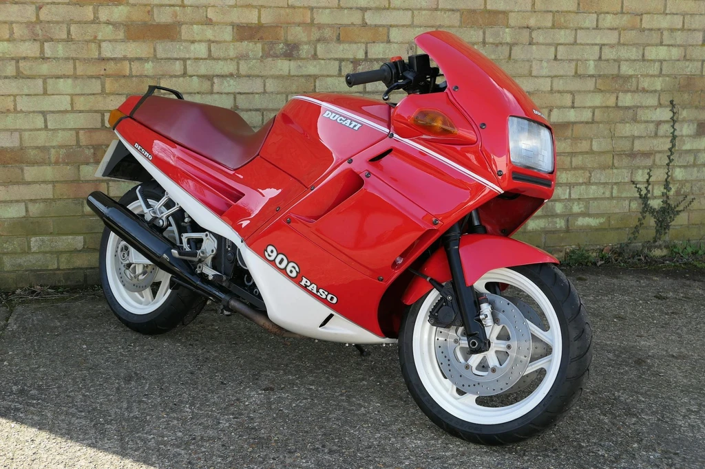 Ducati 906 Paso (1989)