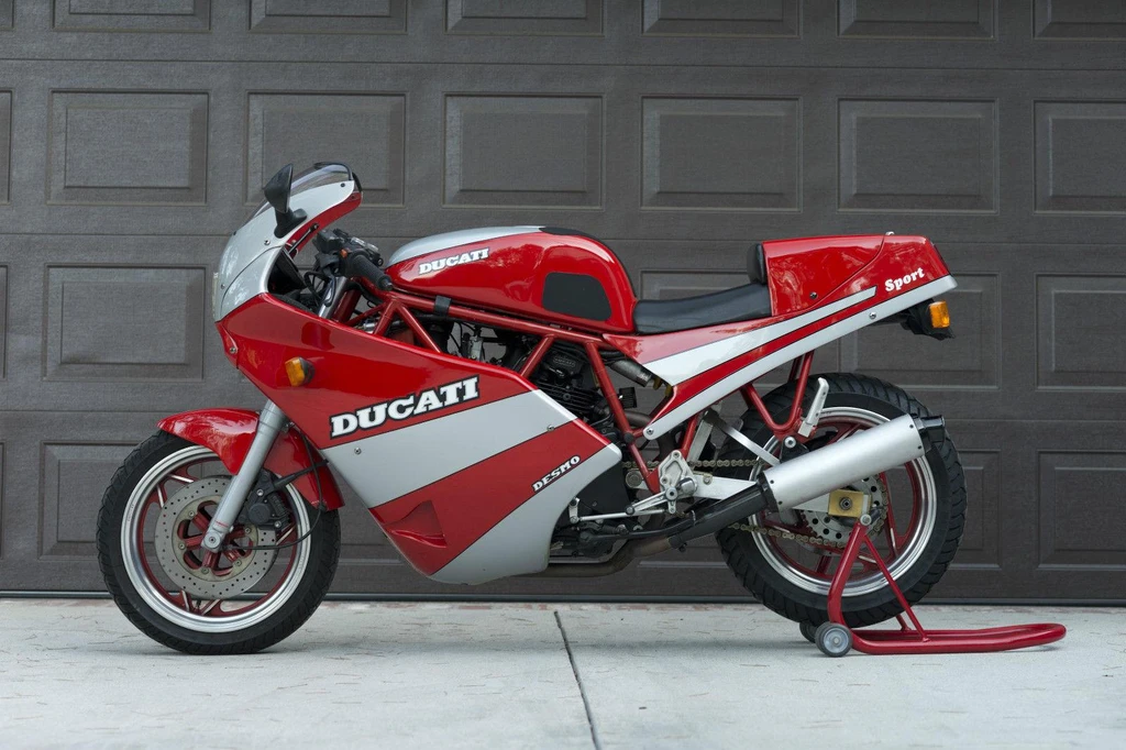 Ducati 750 Sport (1990 -)