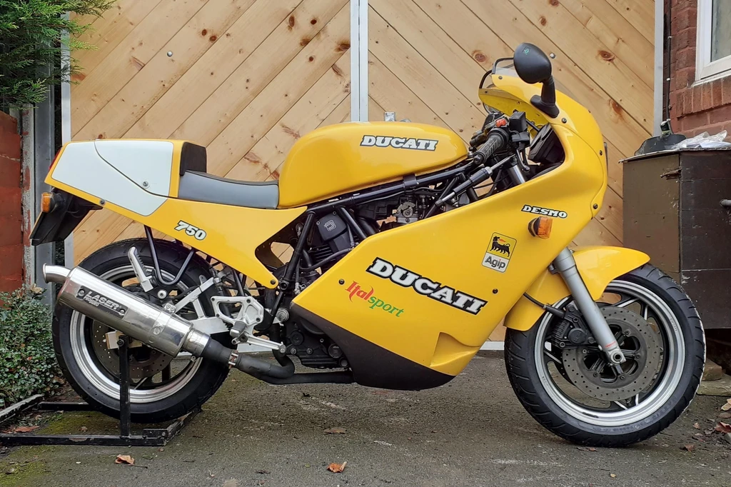 Ducati 750 Sport (1990 -)