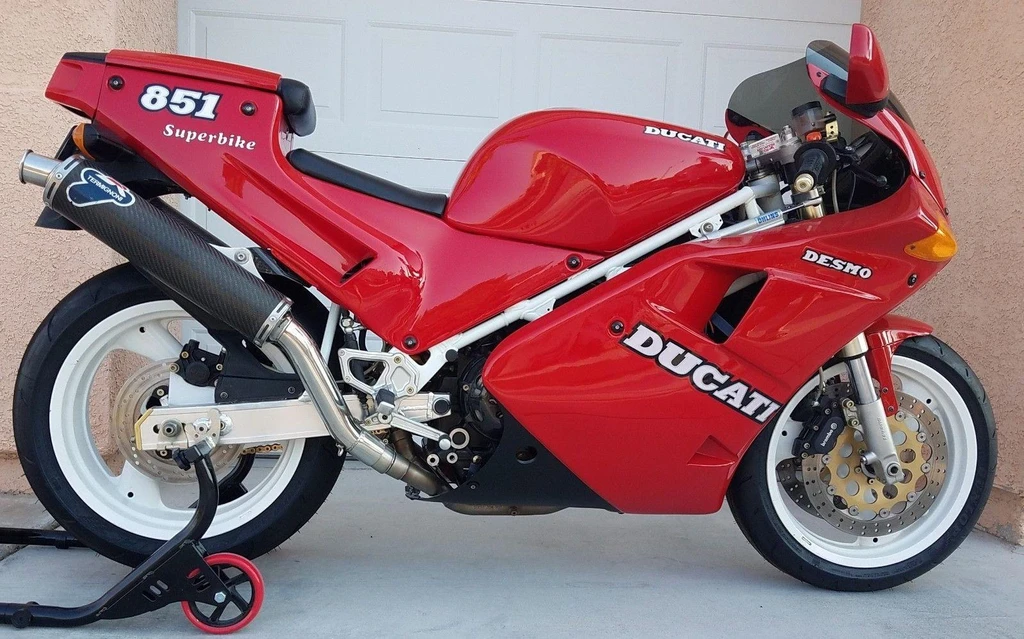 Ducati 851 Strada (1991)