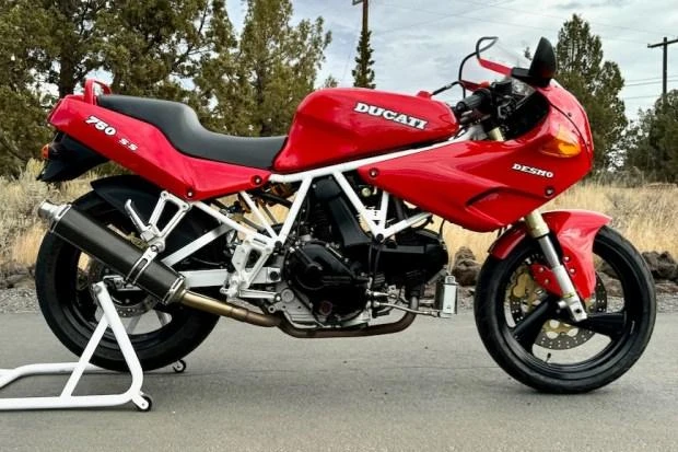 Ducati 750 Supersport (Half fairing) (1992)