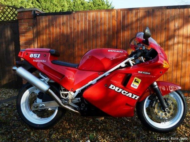 Ducati 851 Strada (1992)
