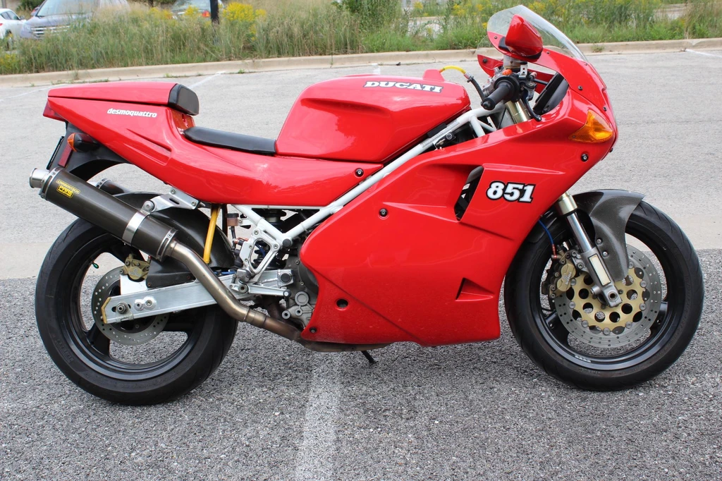 Ducati 851 Strada (1992)