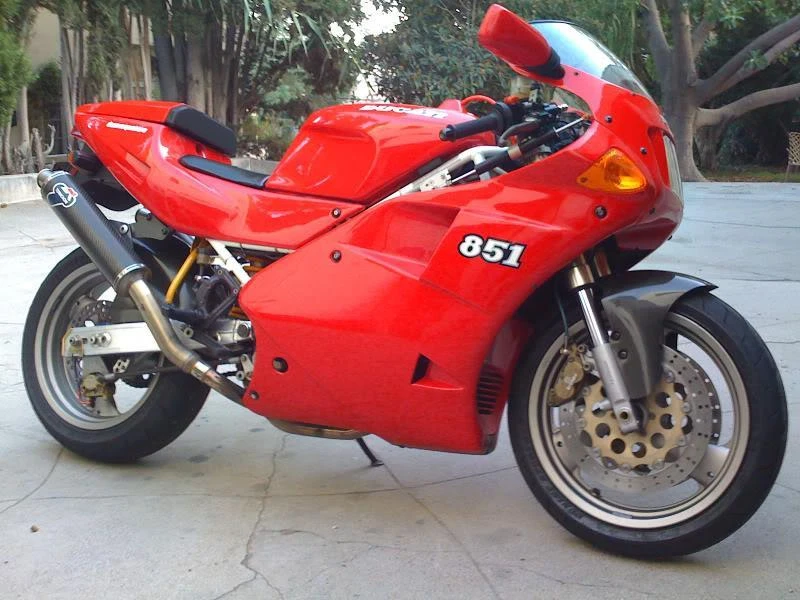 Ducati 851 Strada (1992)