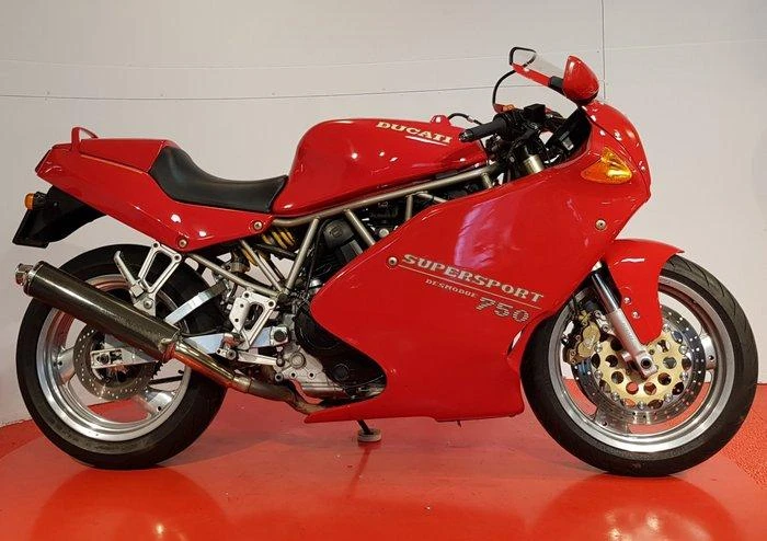 Ducati 750 Supersport (1993)