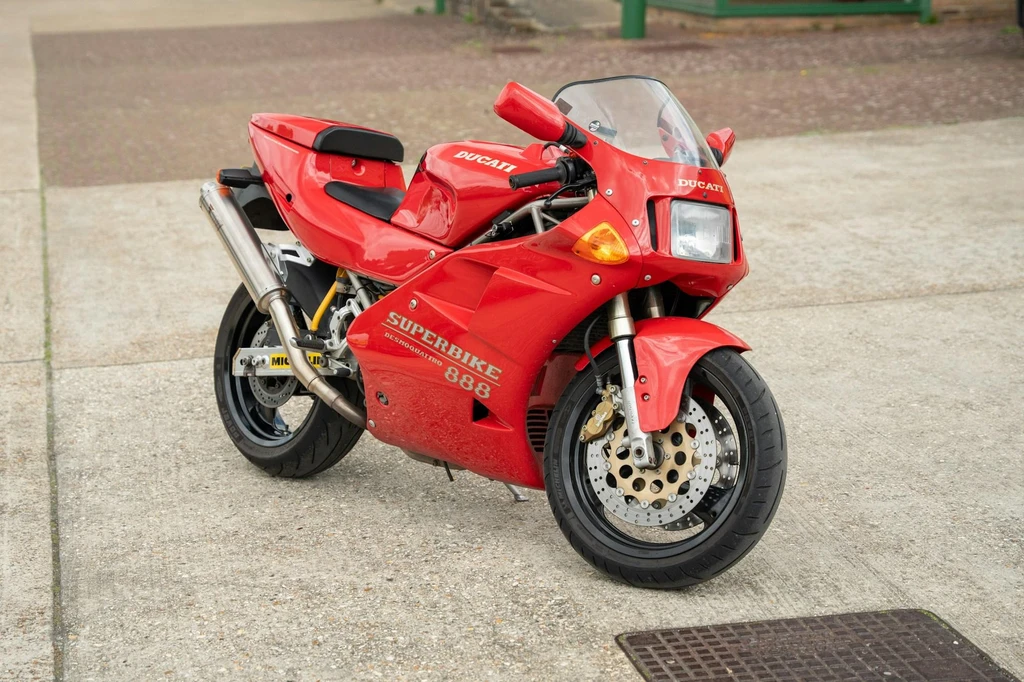 Ducati 888 Strada (1993)