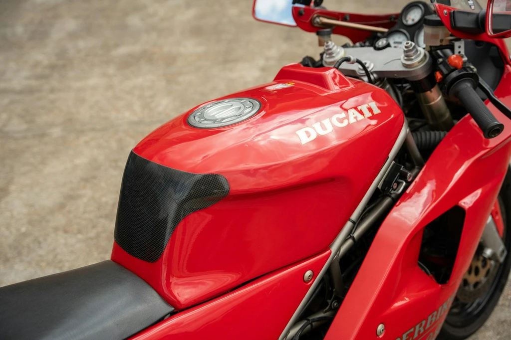 Ducati 888 Strada (1993)