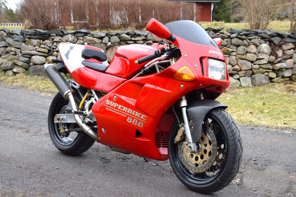 Ducati 888 Strada (1993)