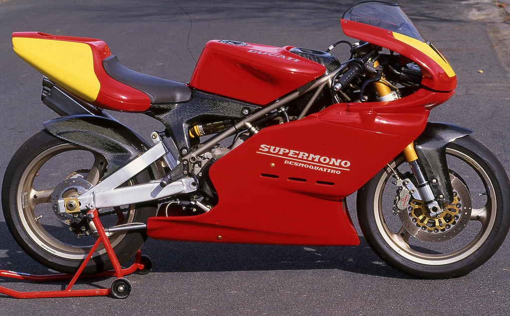 Ducati Supermono Desmoquattro (1993)