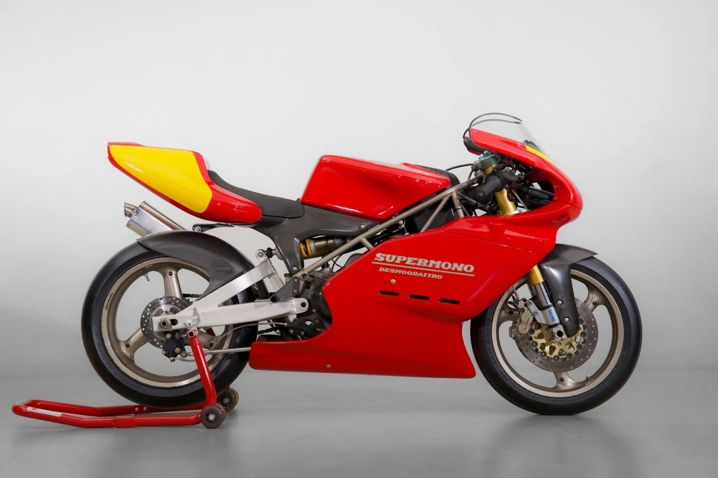 Ducati Supermono Desmoquattro (1993)