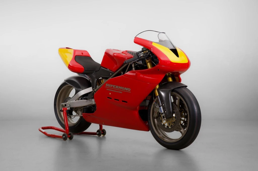 Ducati Supermono Desmoquattro (1993)