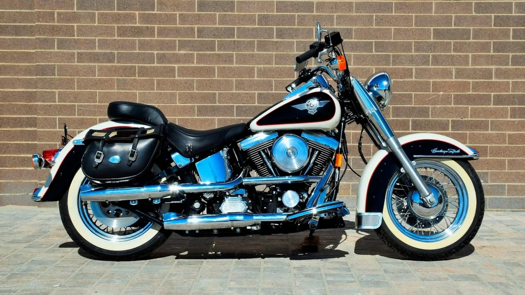Harley Davidson FLSTN Nostalgia (Cow Glide) Limited Edition (1993)
