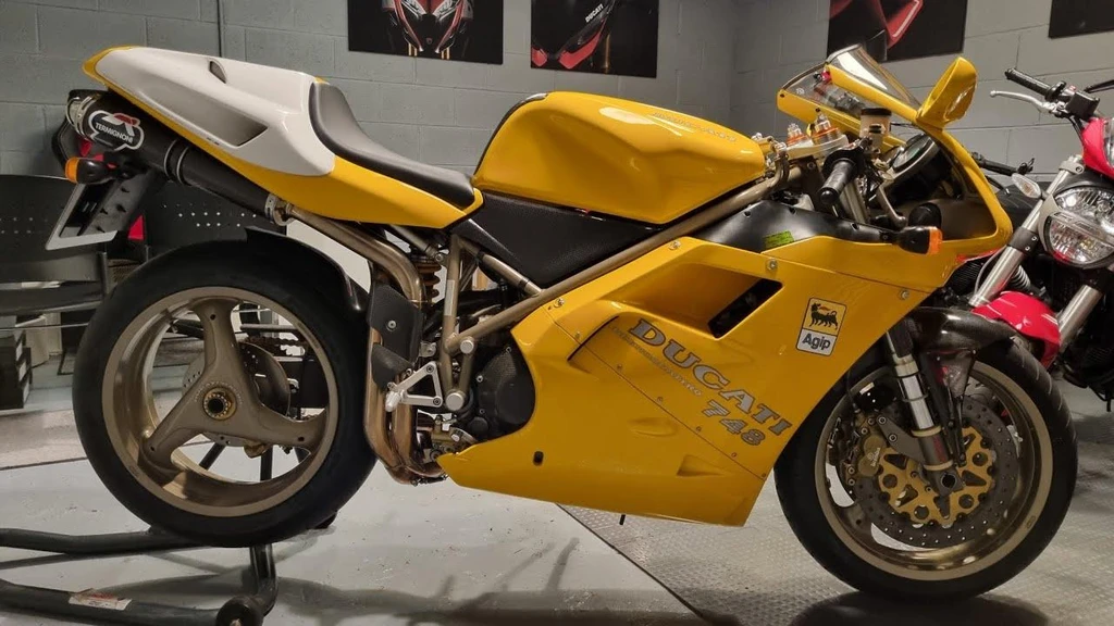 Ducati 748SP (1995 - 96)