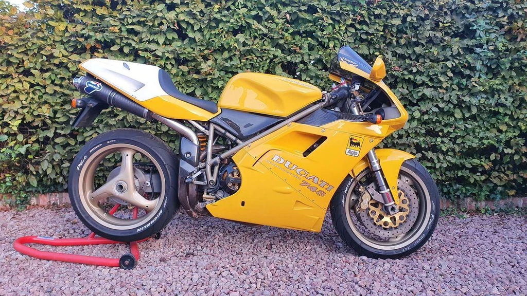 Ducati 748SP (1995 - 96)