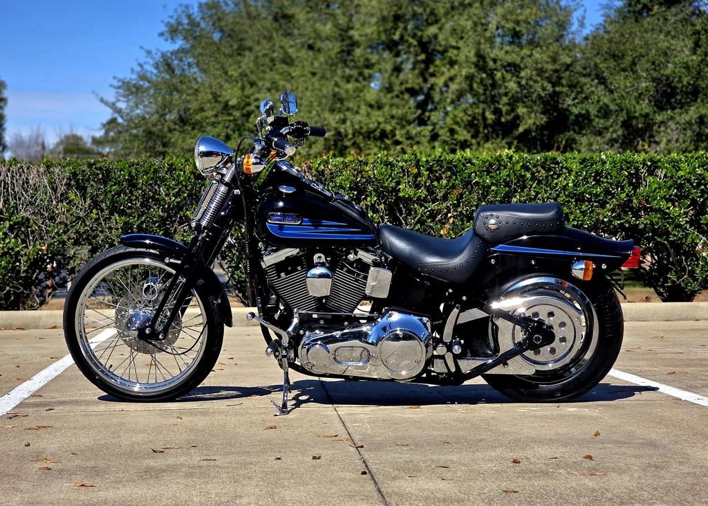 Harley Davidson FXSTSB Bad Boy (1995 - 96)