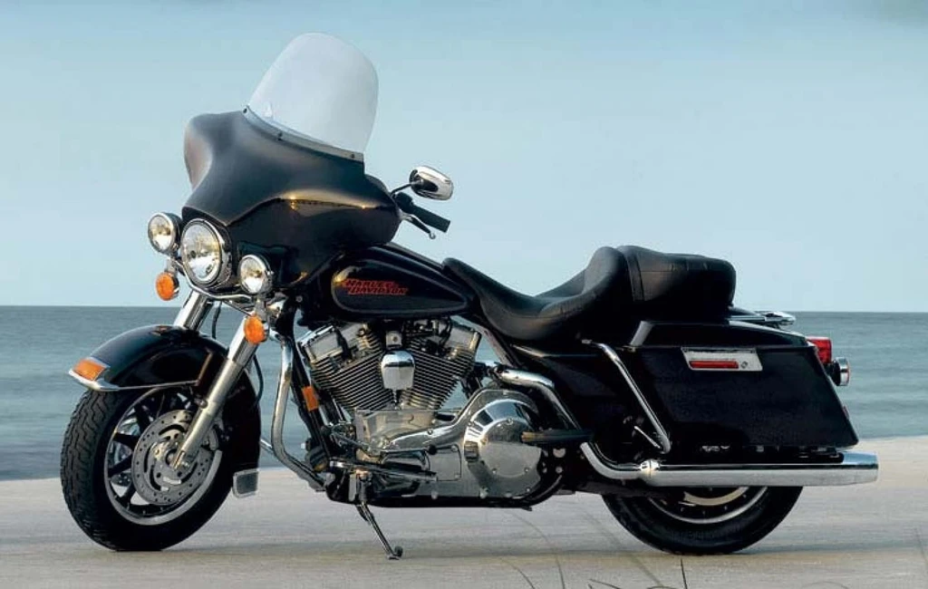 Harley Davidson FLHTElectra Glide Standard (1995)