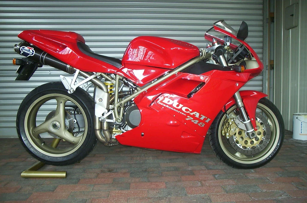 Ducati 748SPS (1997 -98)