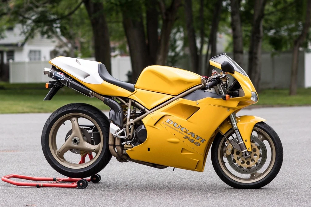 Ducati 748SPS (1997 -98)