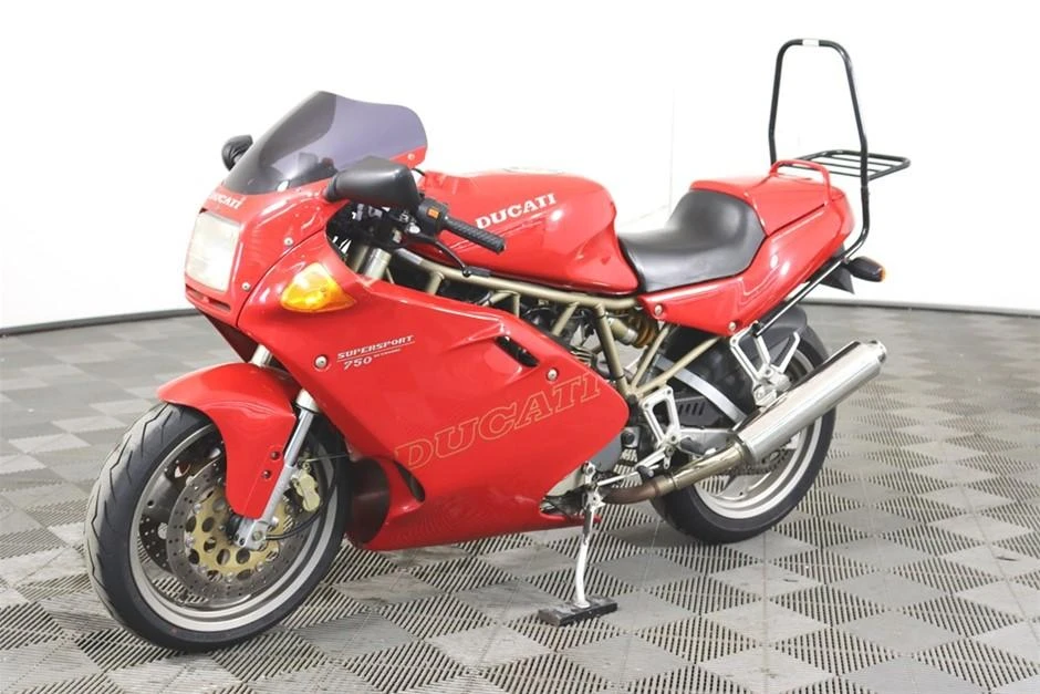 Ducati 750 Supersport (1997)