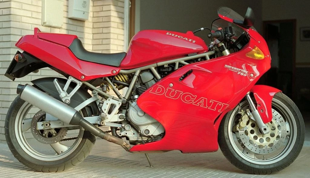 Ducati 750 Supersport (1997)