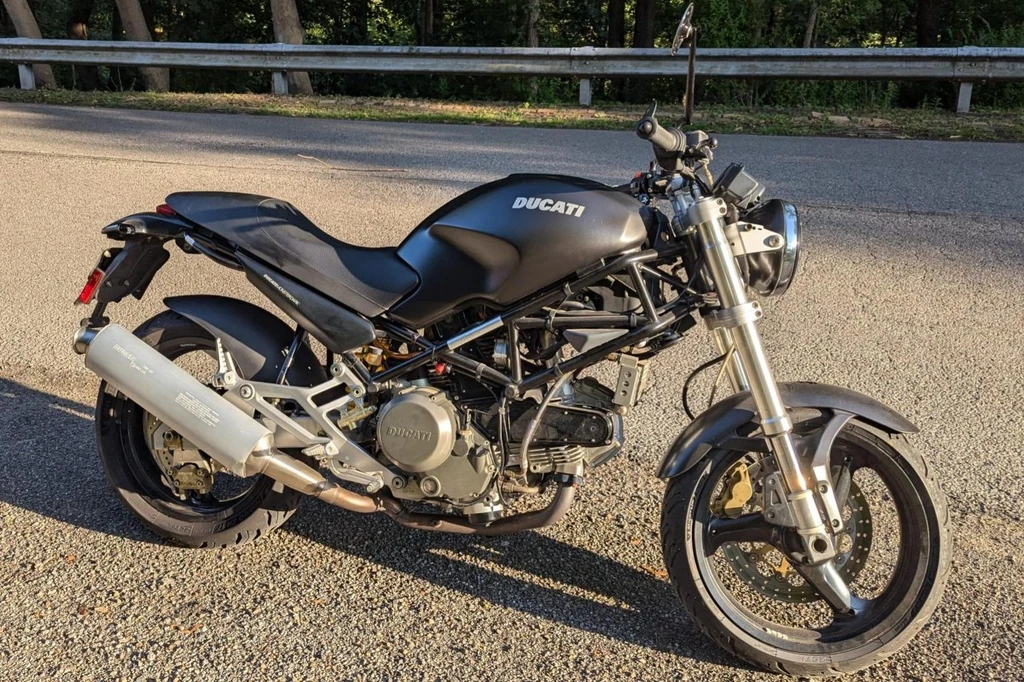 Ducati Monster 750 Dark (1997)