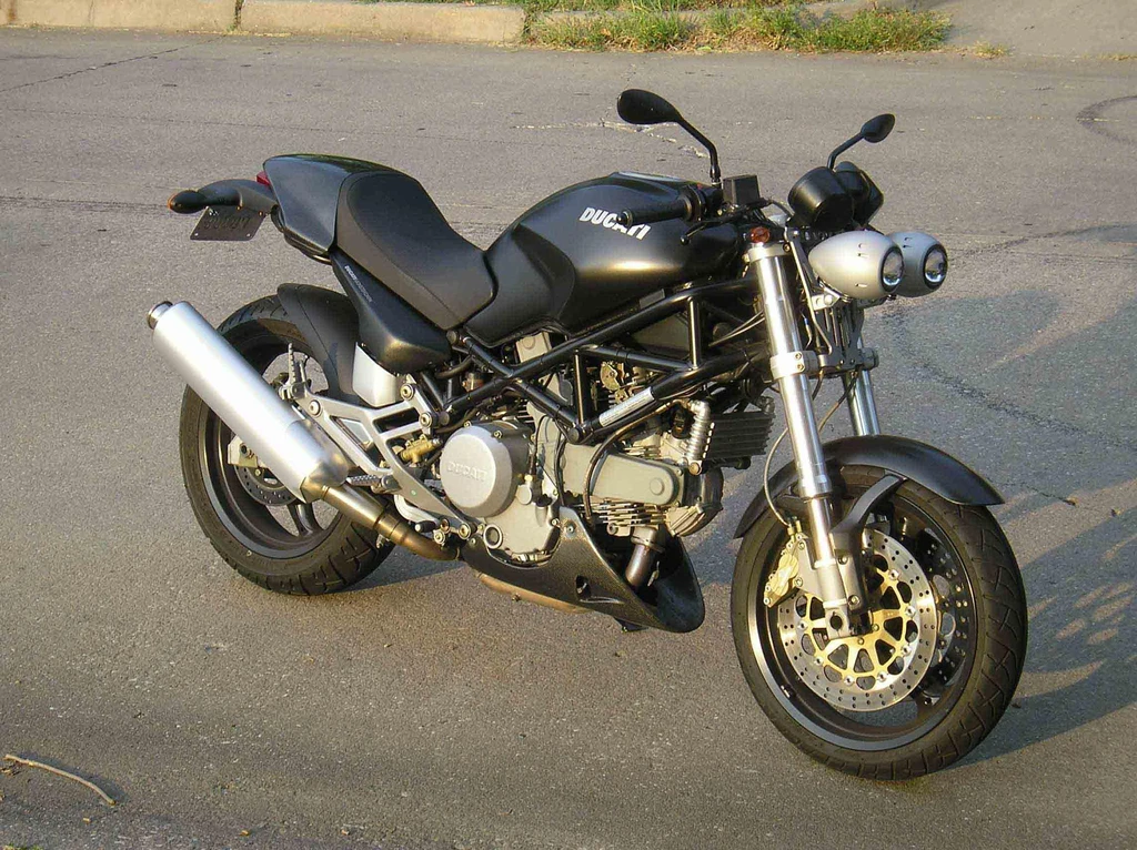 Ducati Monster 750 Dark (1997)