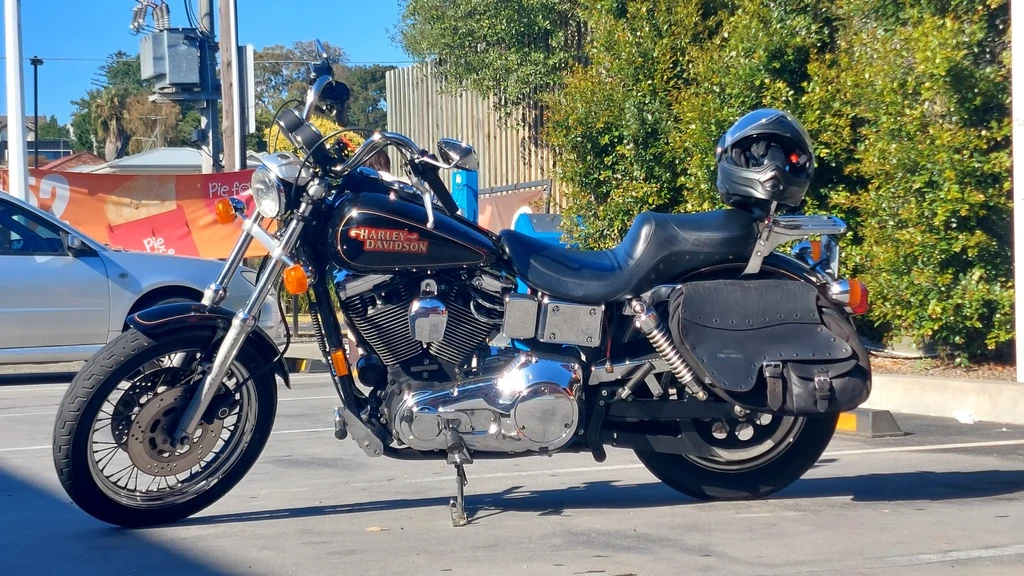 Harley Davidson FXDS Convertible (1998 -98)