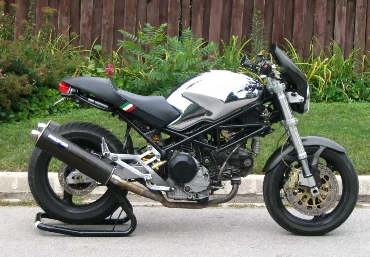Ducati 900 Monster (1998 - 99)