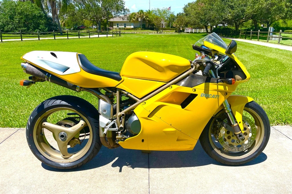 Ducati 916 (1998)
